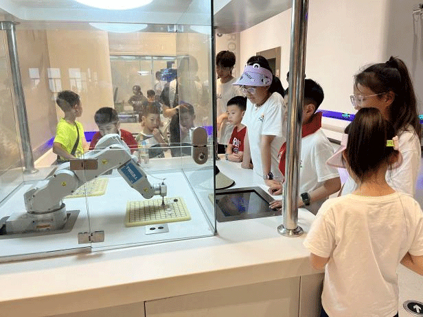 萧康一家亲 共筑中国梦 康定青少年赴杭开展交流交往交融活动