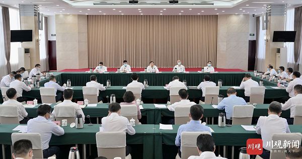 王晓晖主持召开省委专题会议强调：进一步解放思想、提升服务、落实政策，更好促进我省民营经济健康发展、高质量发展